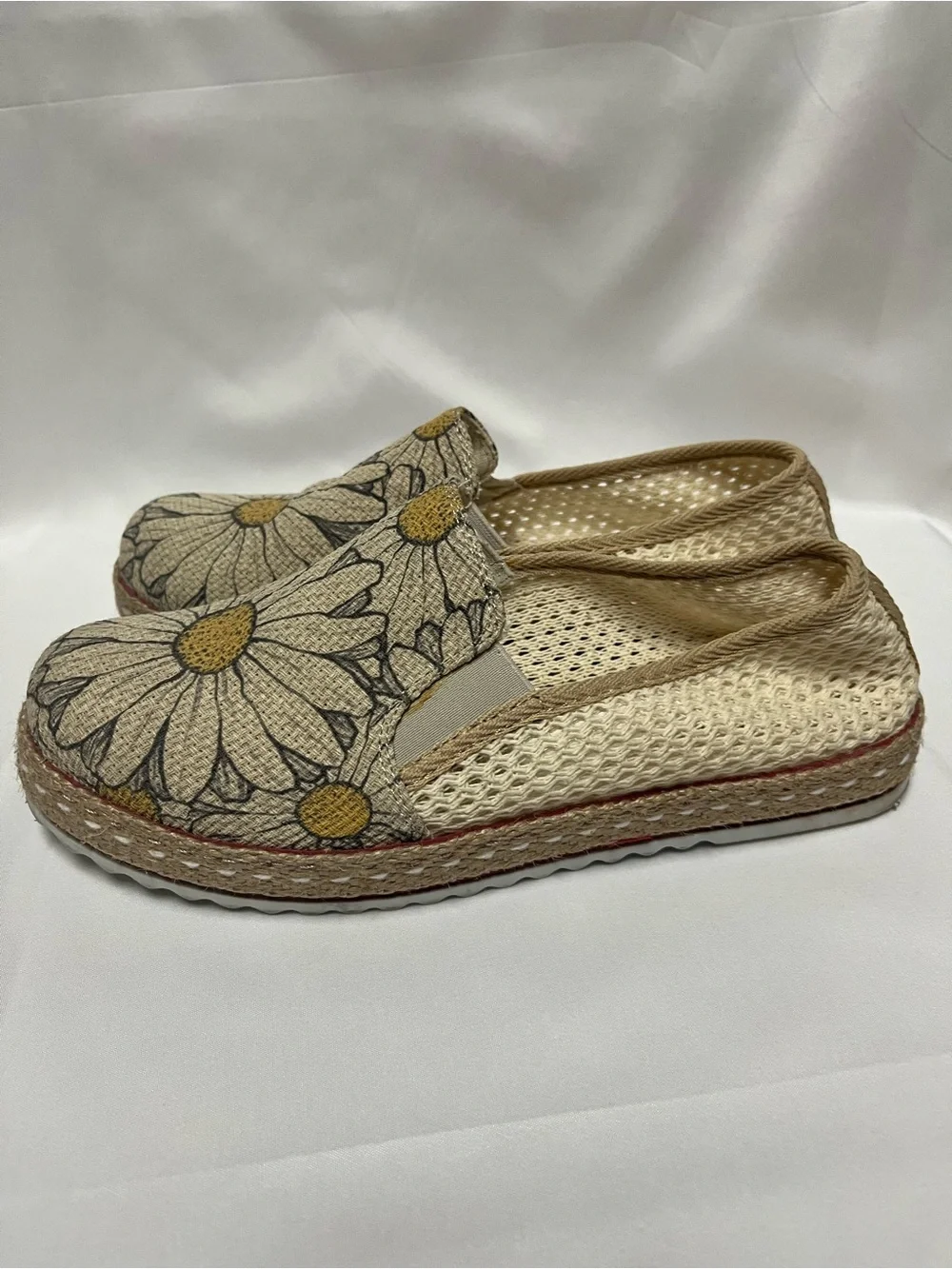 Beige Daisy-Embroidered Espadrille Slip-Ons